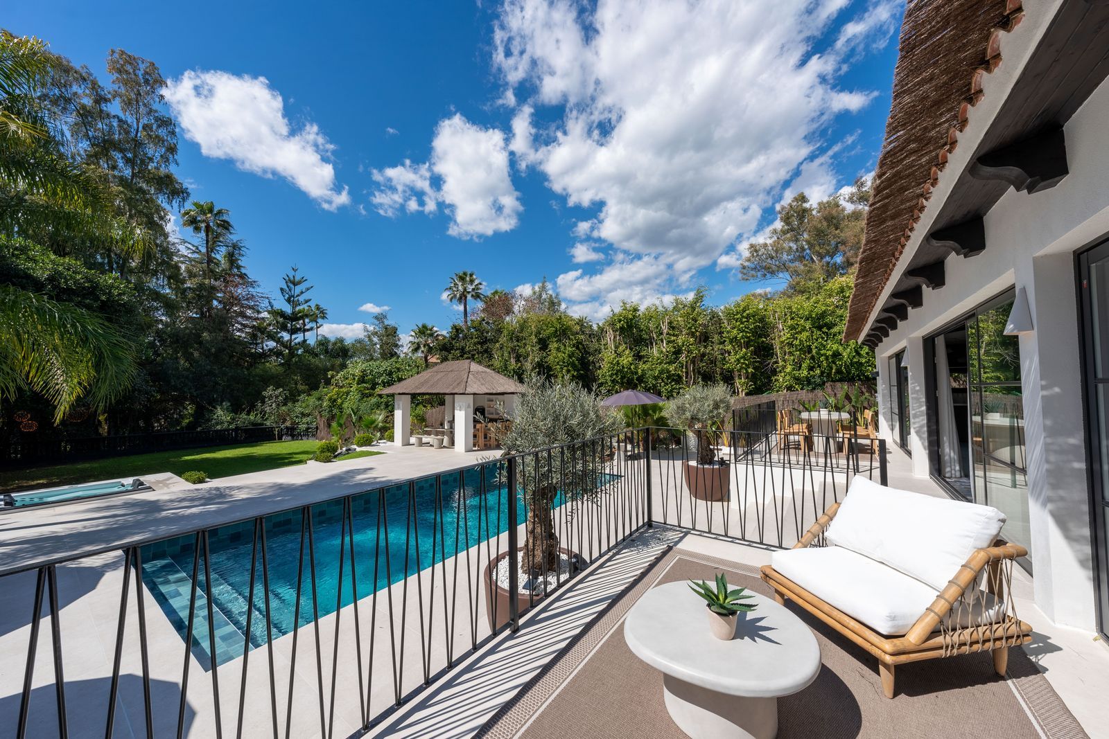 5-bedroom villa in Nueva Andalucia, Marbella – image 9