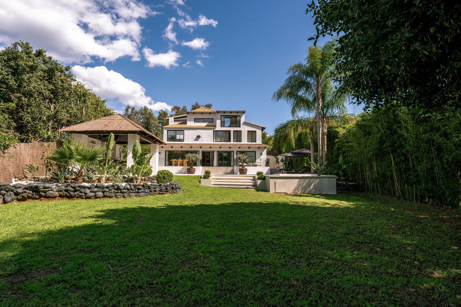5-bedroom villa in Nueva Andalucia, Marbella – image 10