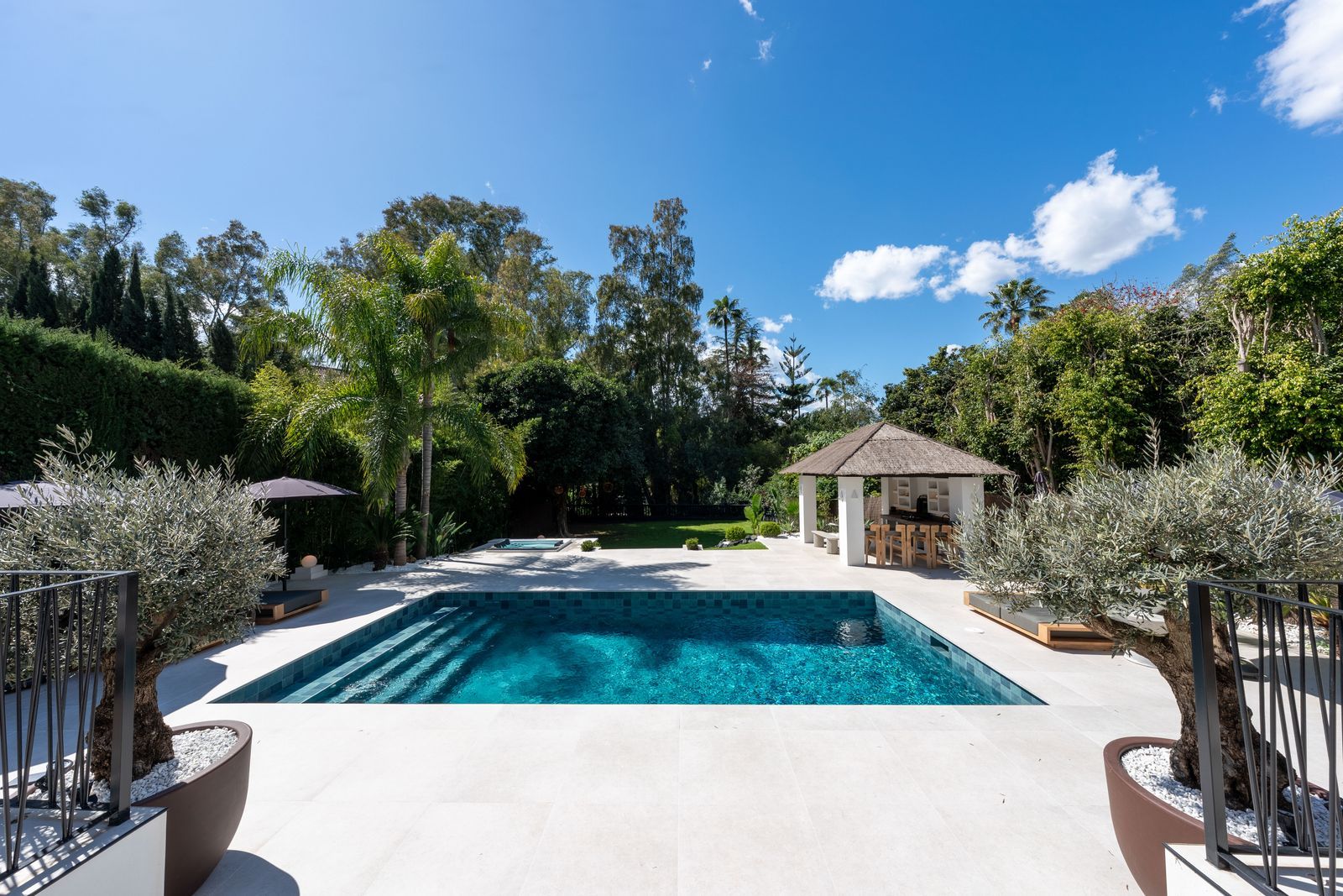 5-bedroom villa in Nueva Andalucia, Marbella – image 11