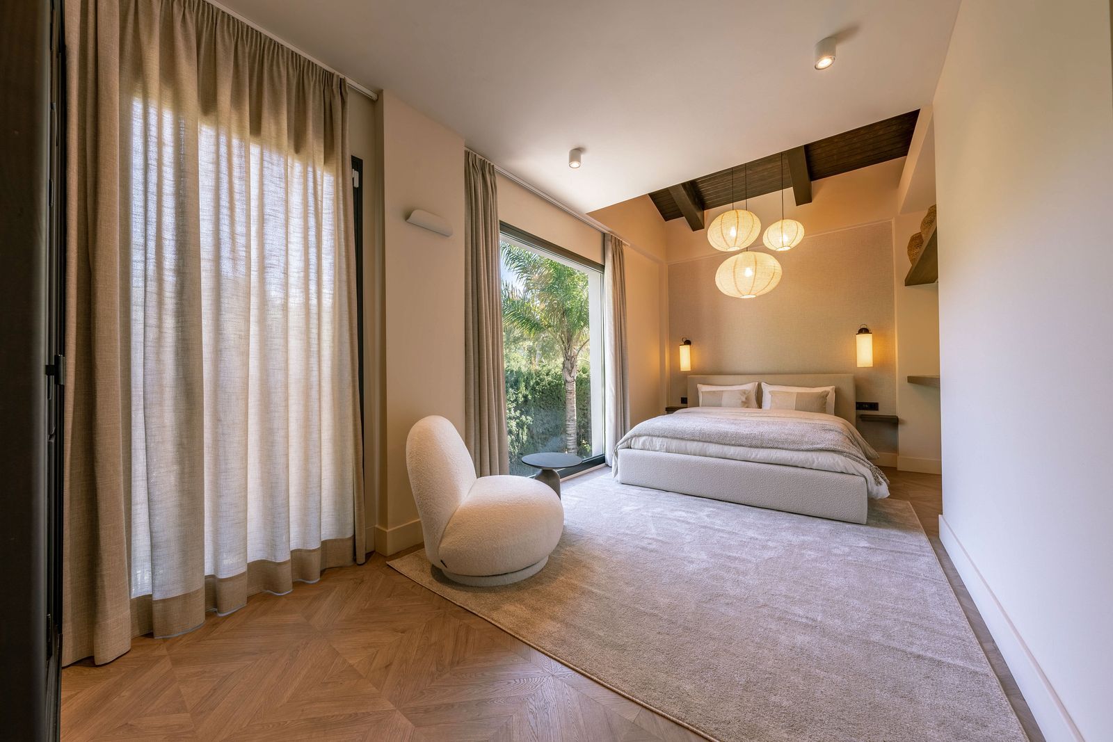 5-bedroom villa in Nueva Andalucia, Marbella – image 35