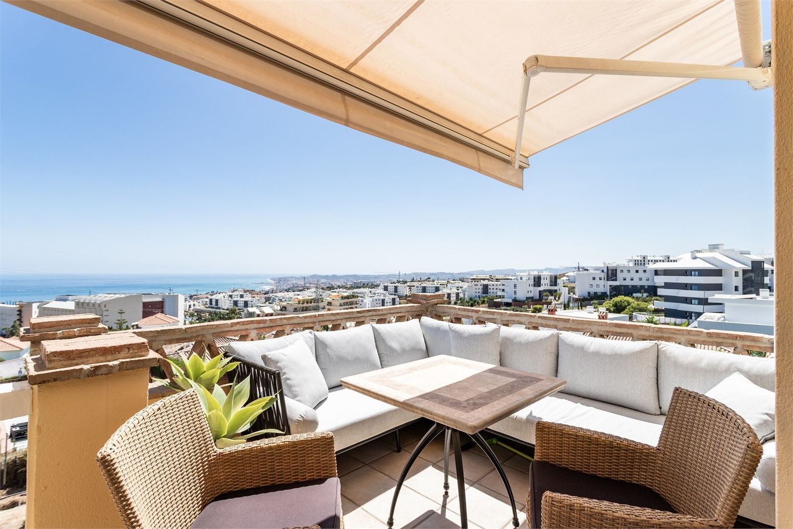 2-bedroom Penthouse in Higueron
