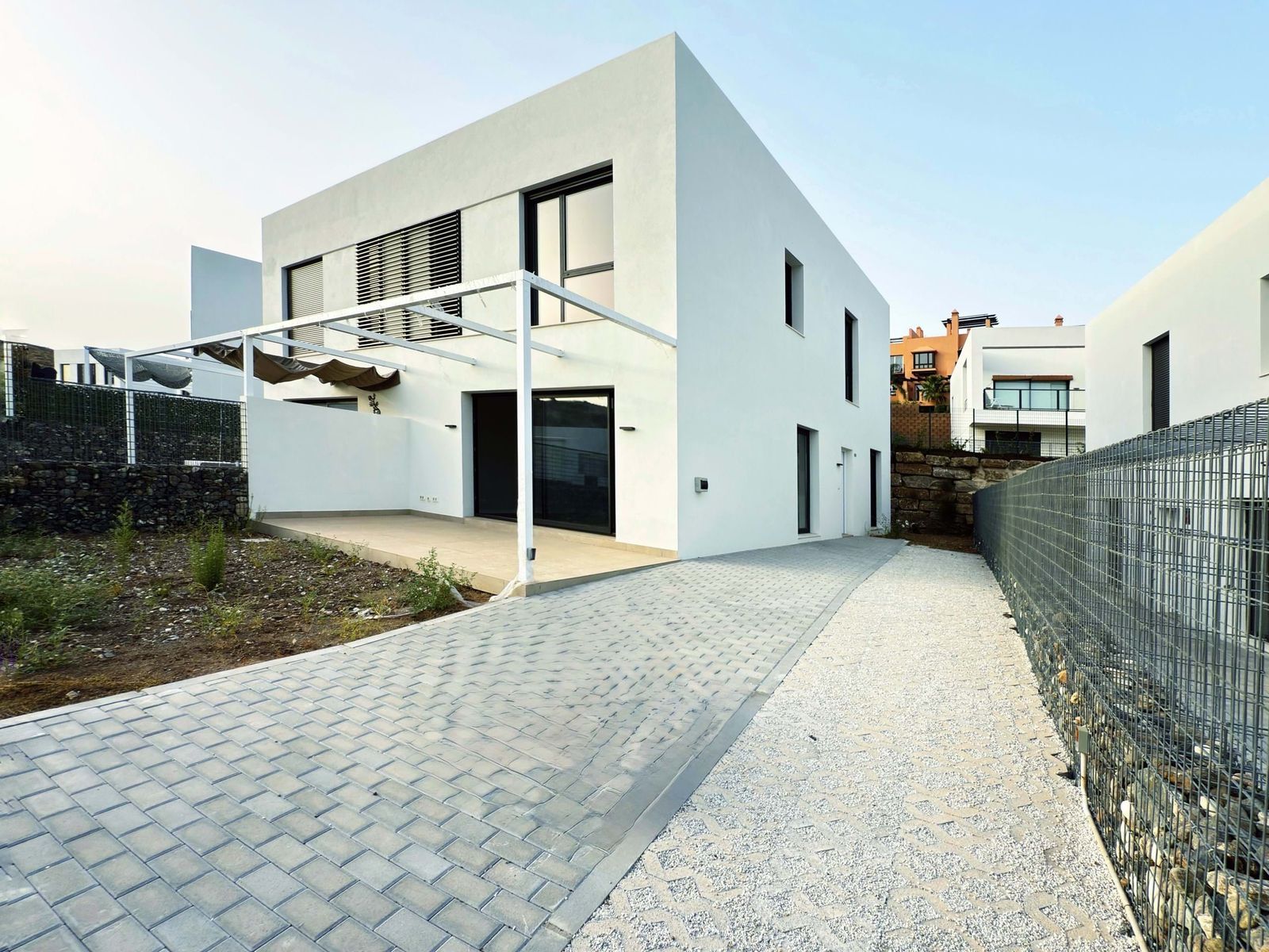4-bedroom Semi-Detached House in Riviera del Sol