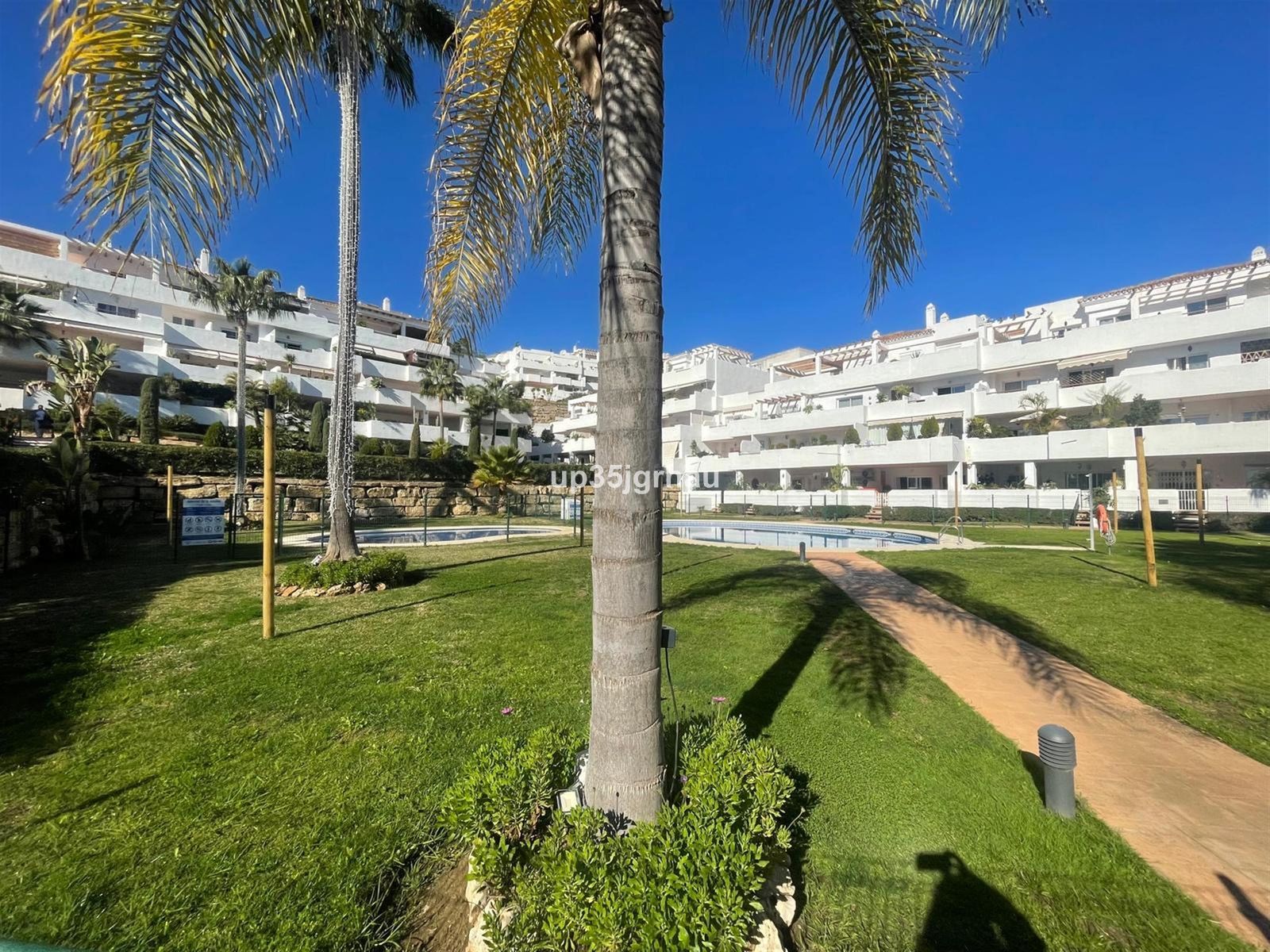 4-bedroom Penthouse in Selwo