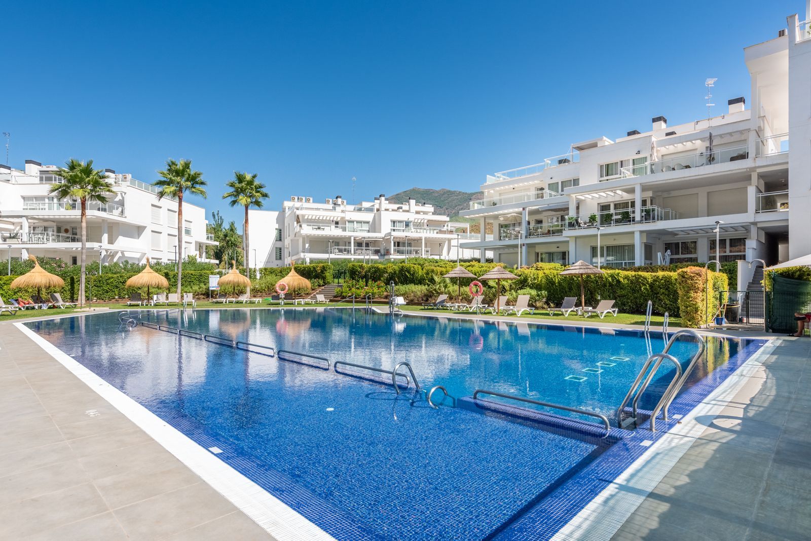 3-bedroom Ground Floor Apartment in Benahavís