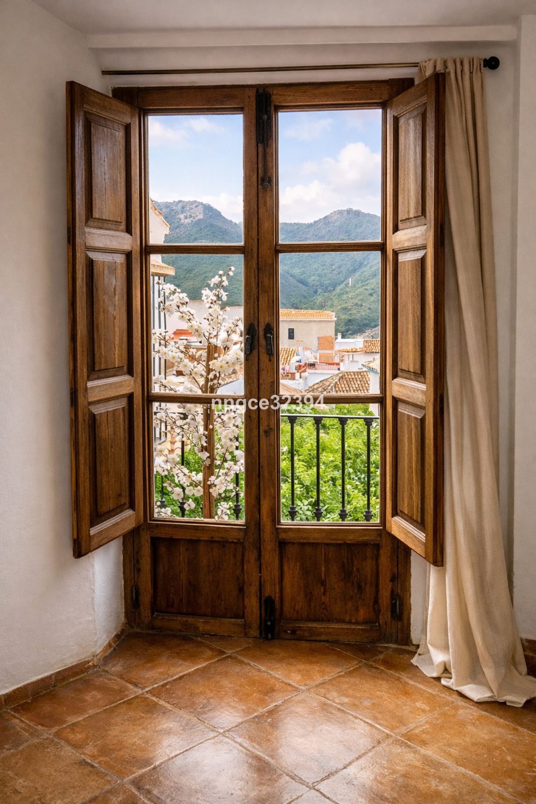 4-bedroom Semi-Detached House in Benahavís
