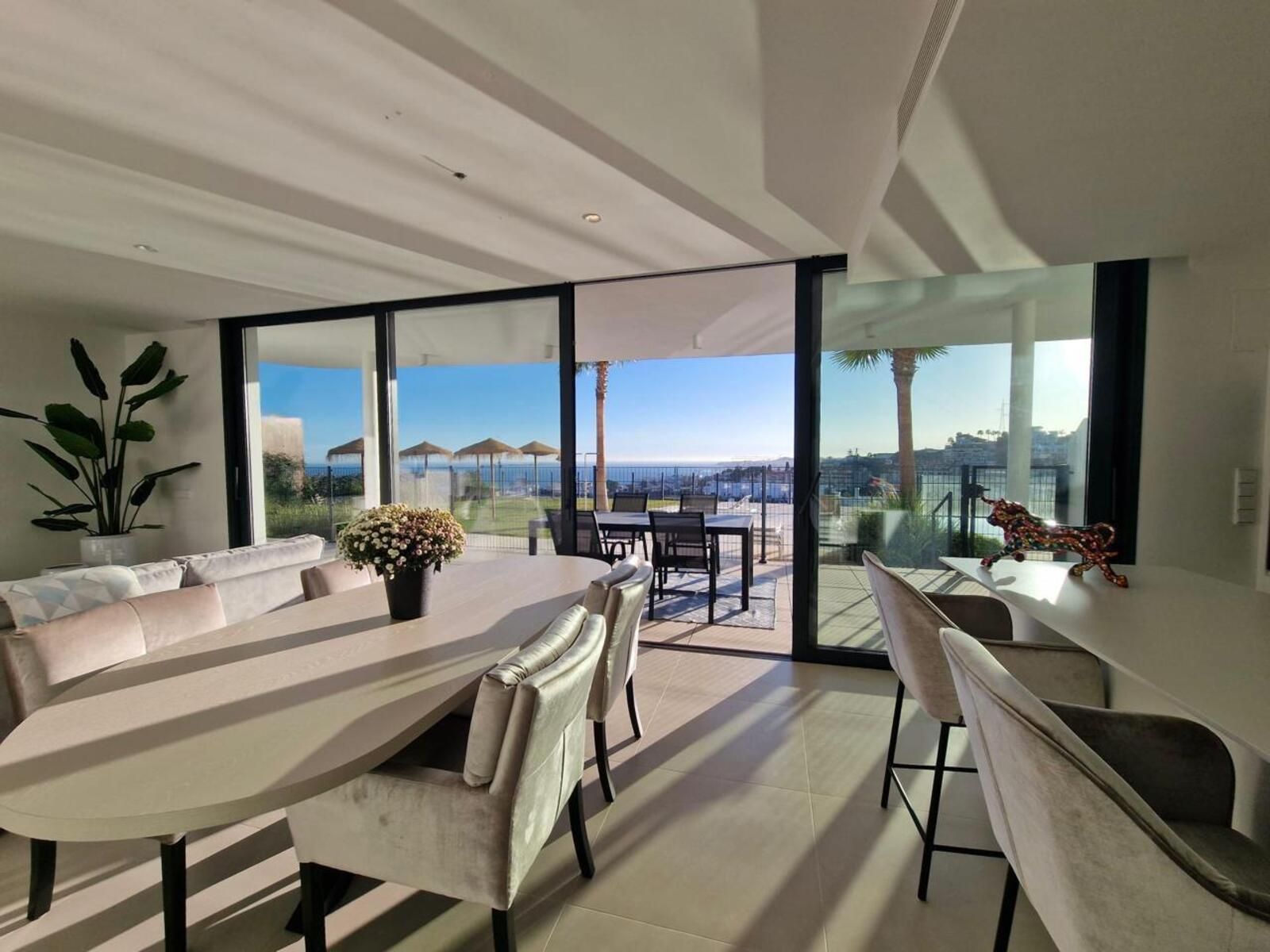 3-bedroom Ground Floor Apartment in Higueron
