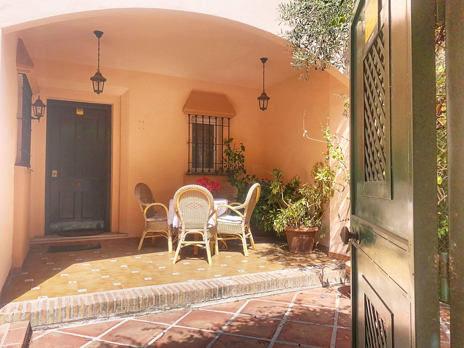 4-bedroom Semi-Detached House in Guadalmina Alta