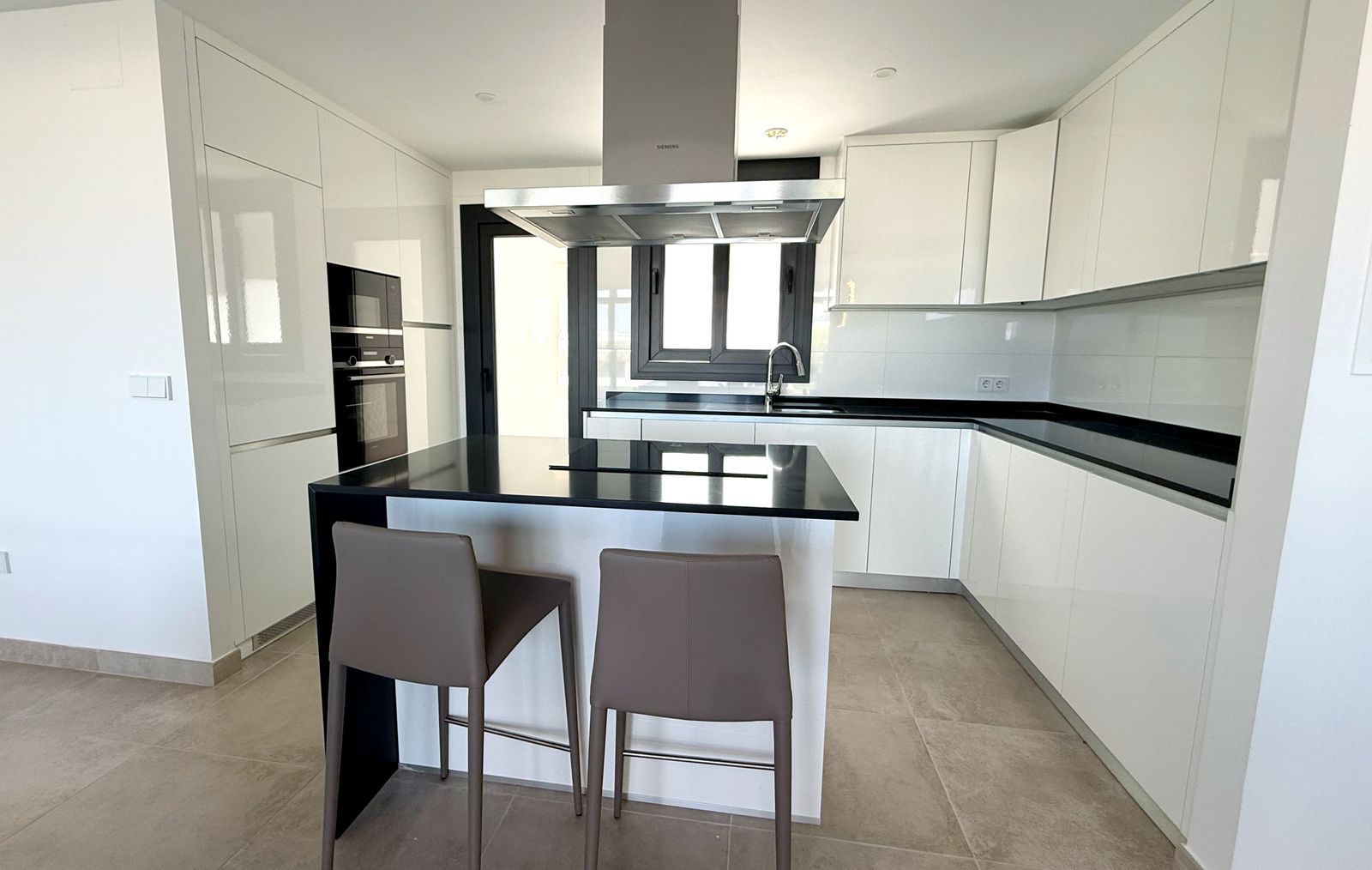 3-bedroom Ground Floor Apartment in Atalaya