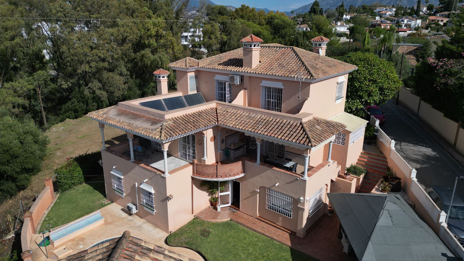 6-bedroom Villa in San Pedro de Alcántara