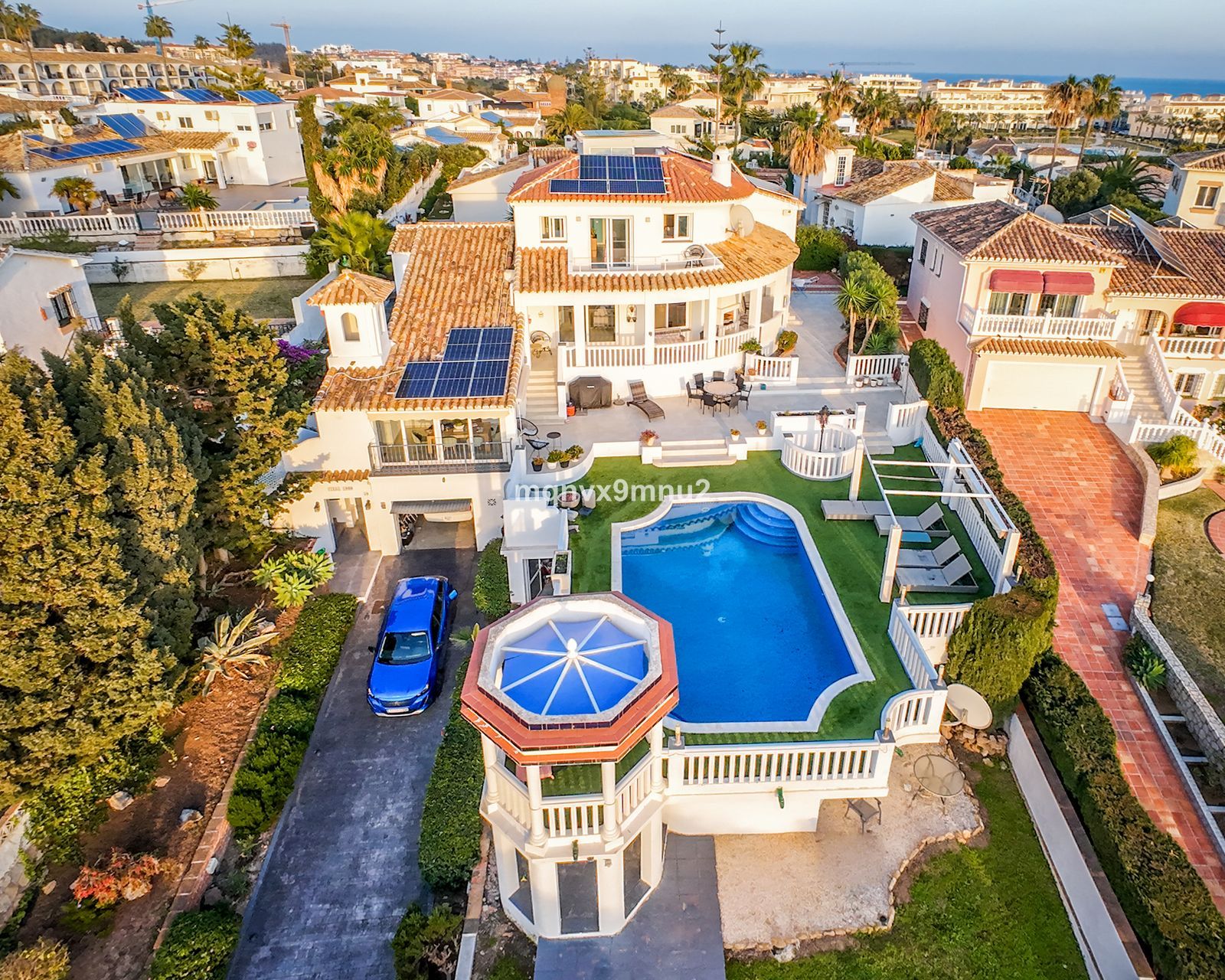 5-bedroom Villa in El Chaparral