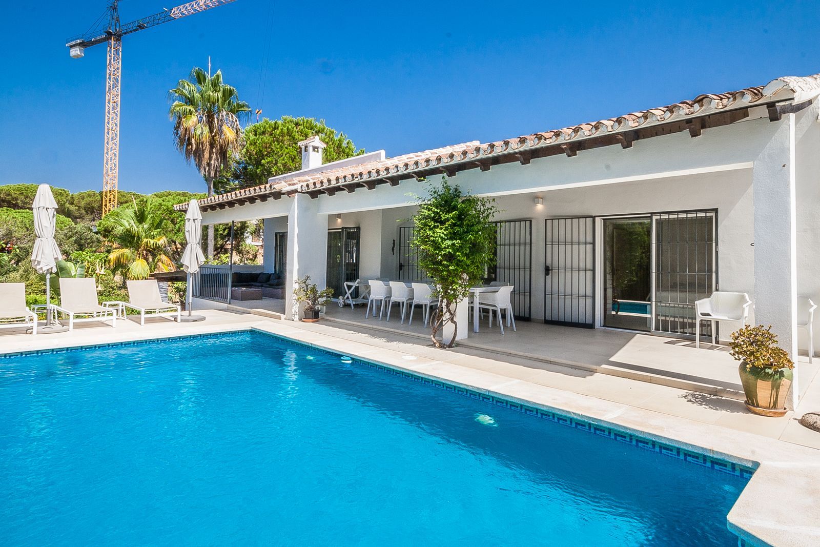 5-bedroom Villa in Elviria