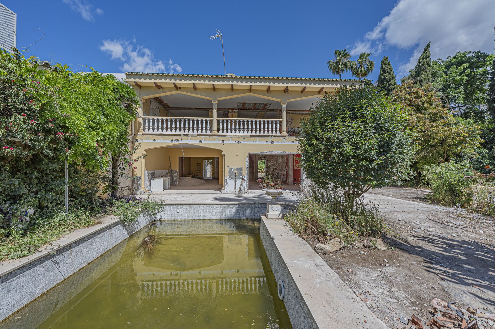 4-bedroom Villa in Nagüeles