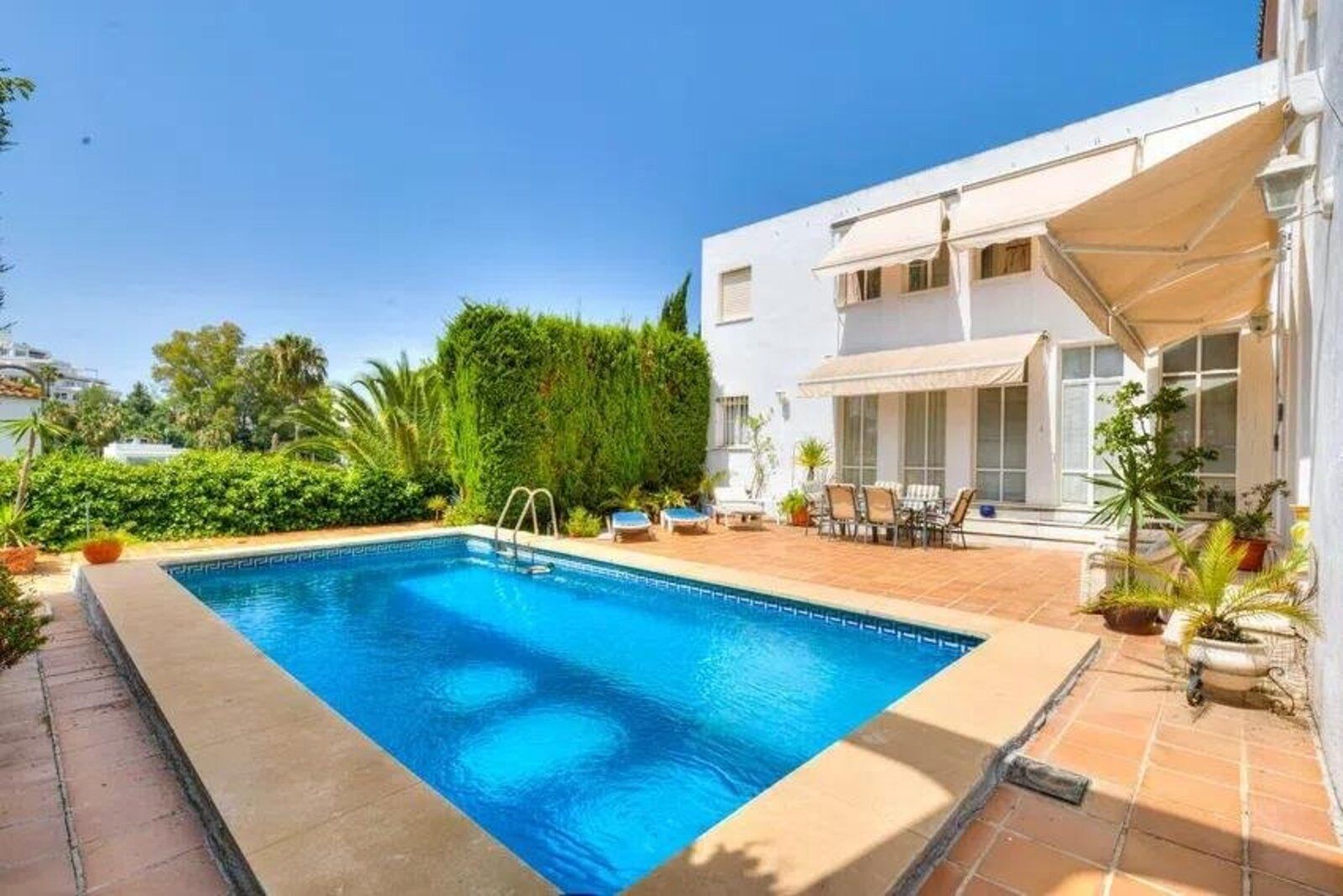 5-bedroom Villa in Nueva Andalucia