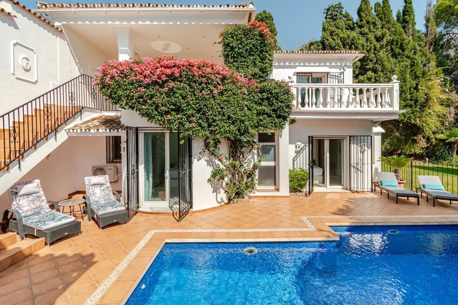 4-bedroom Villa in Nagüeles