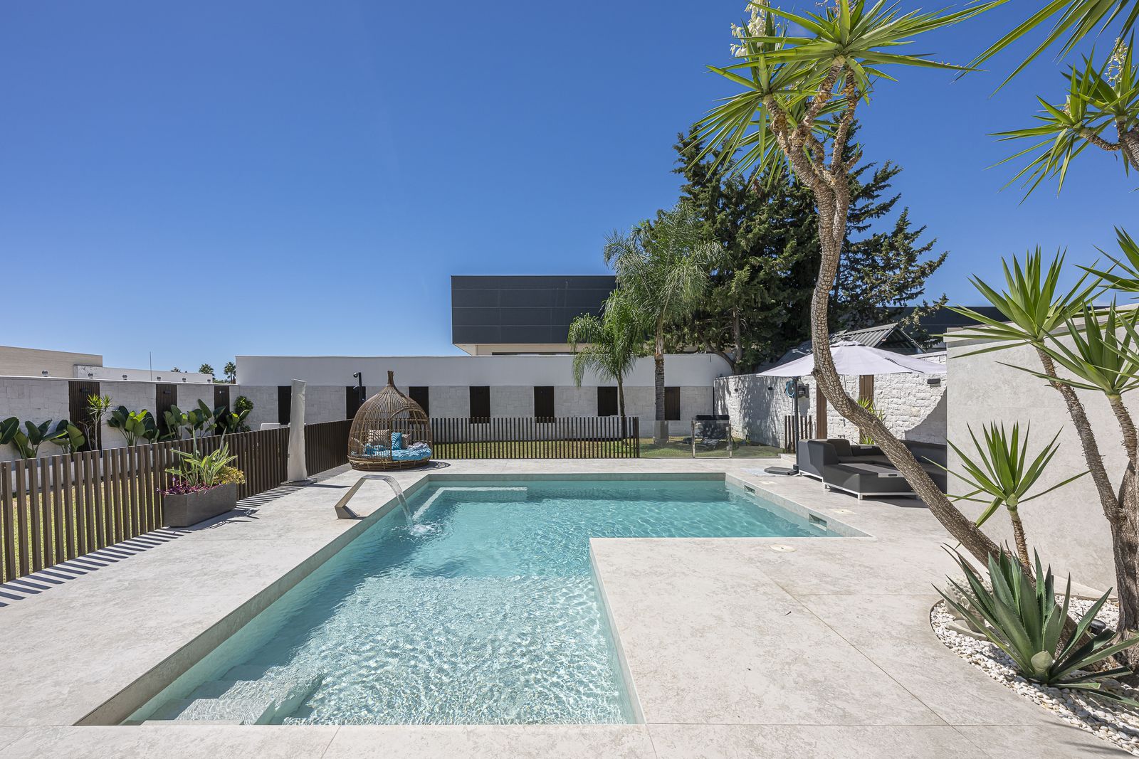 3-bedroom Villa in New Golden Mile
