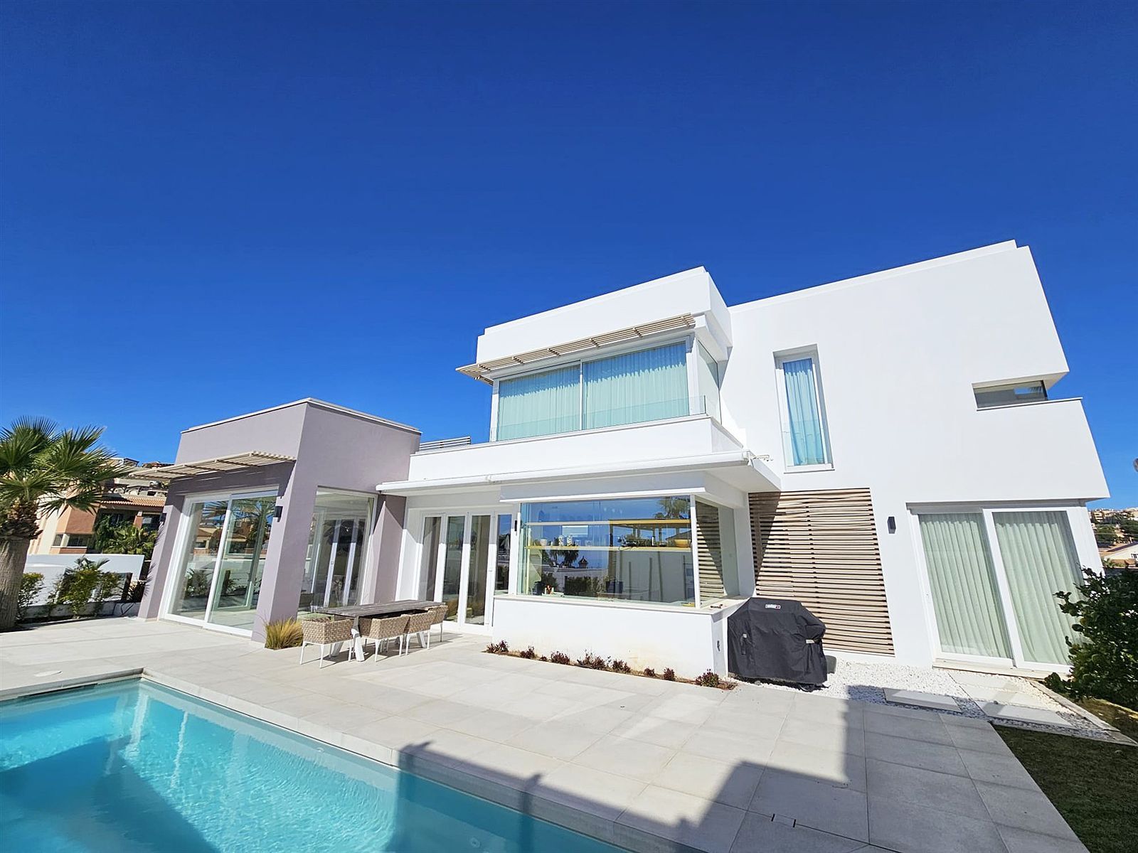 5-bedroom Villa in Riviera del Sol