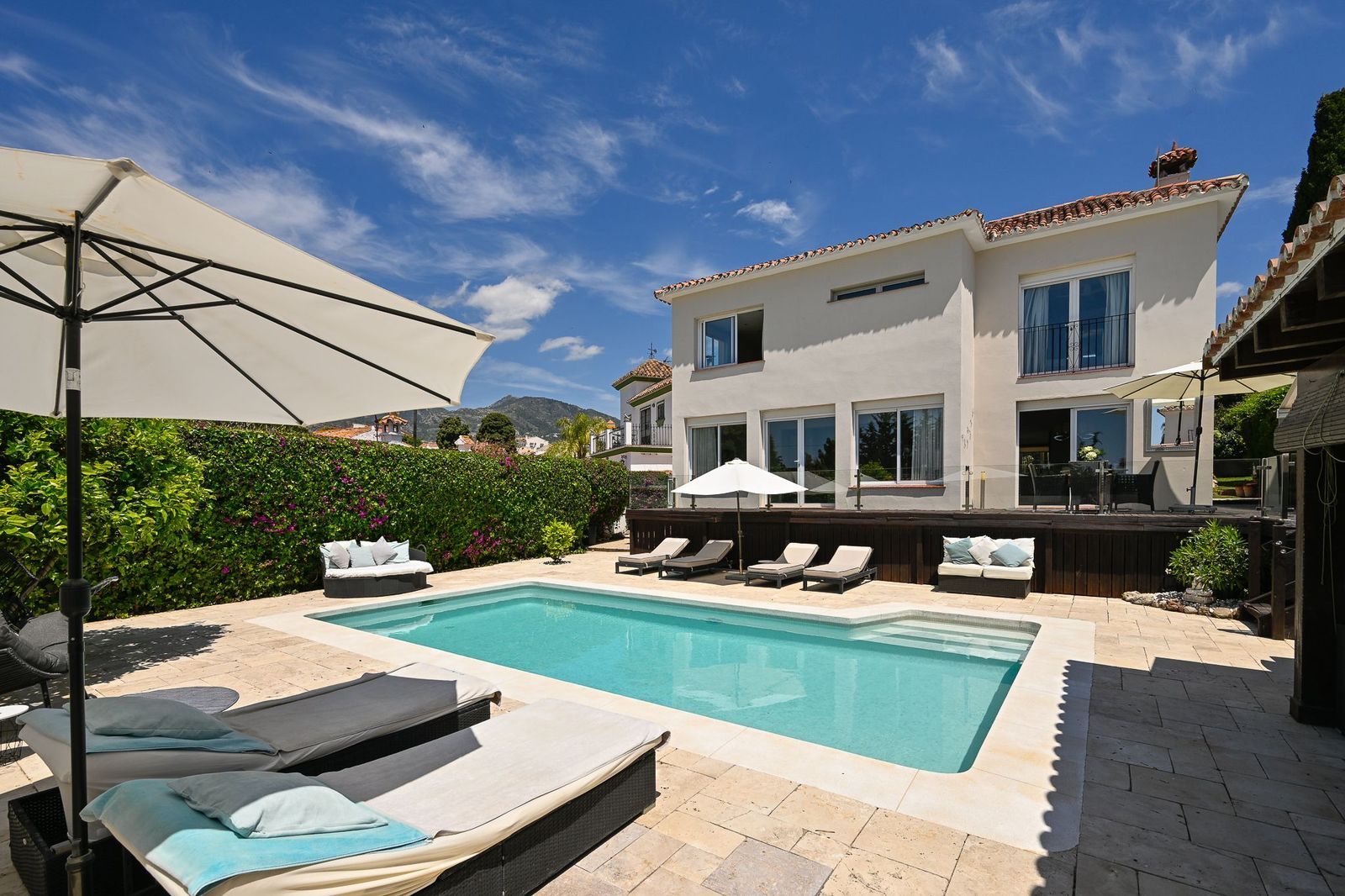 6-bedroom Villa in Río Real