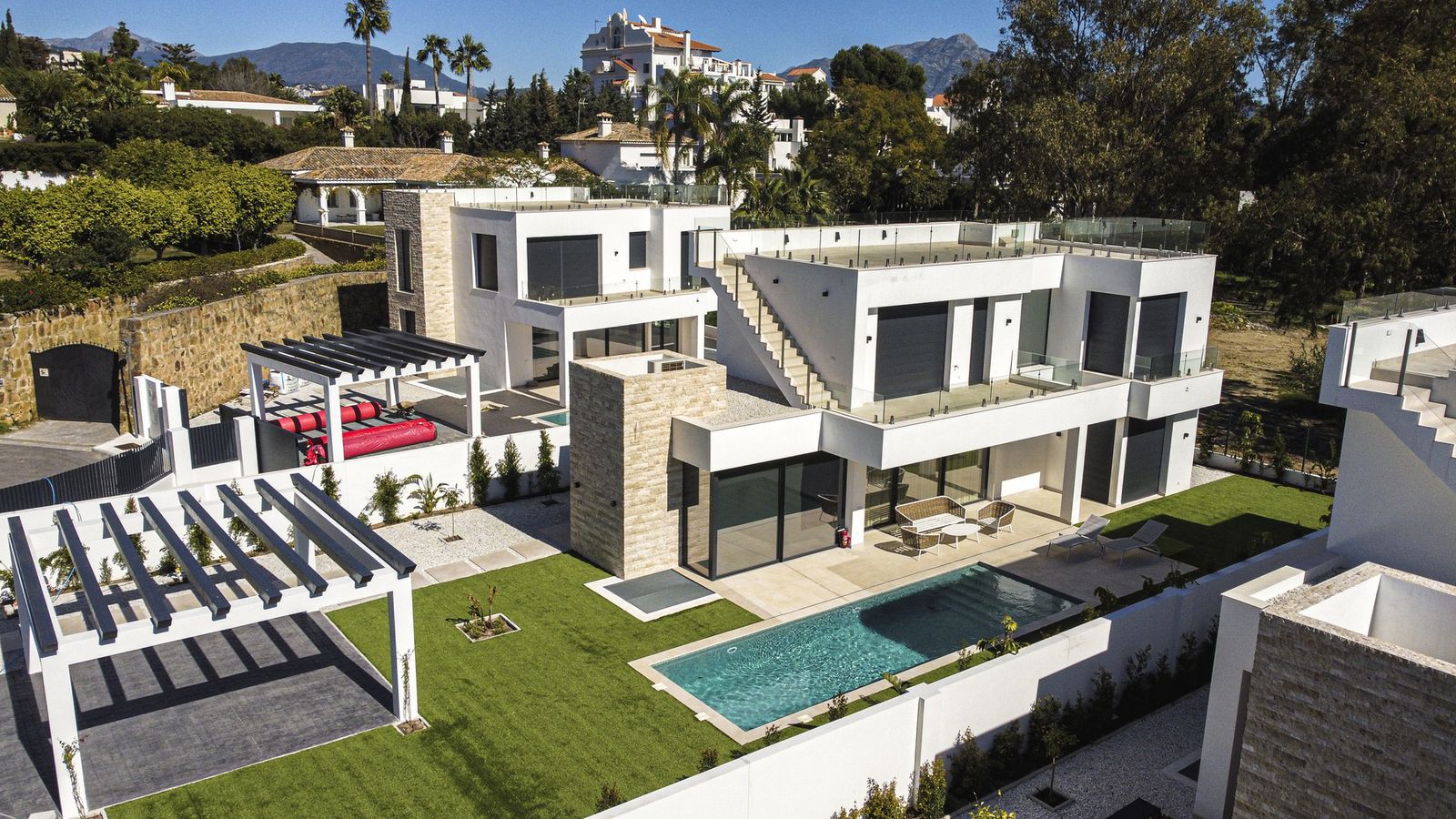 6-bedroom Villa in Atalaya