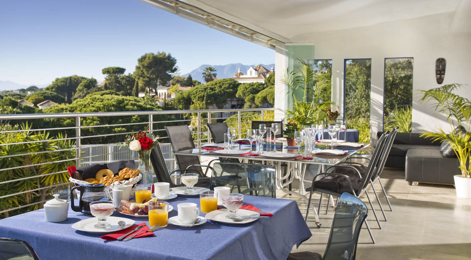 8-bedroom Villa in Elviria
