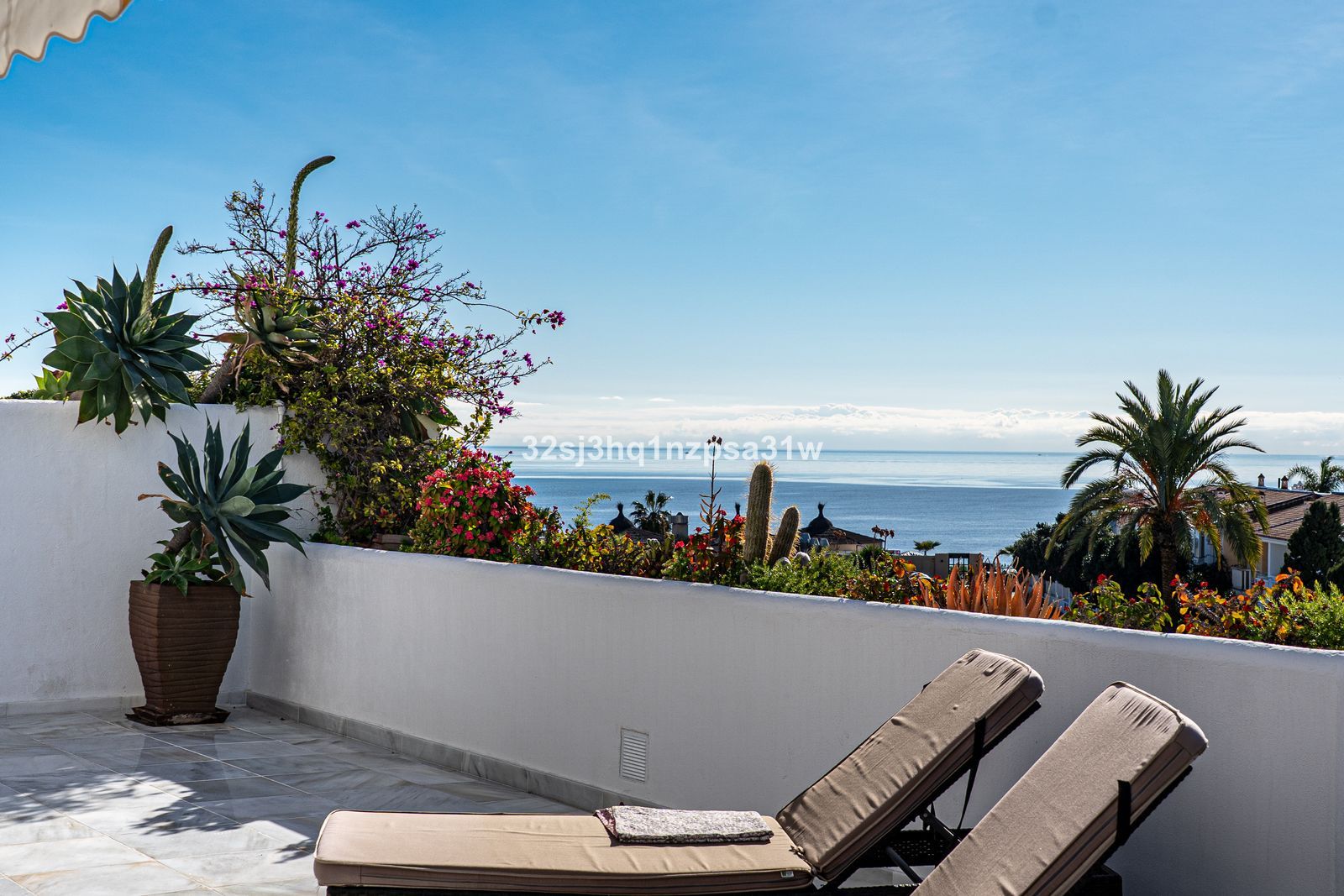 4-bedroom Apartment in Guadalmina Baja