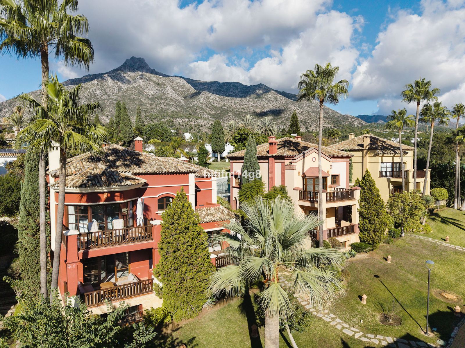 6-bedroom Villa in The Golden Mile