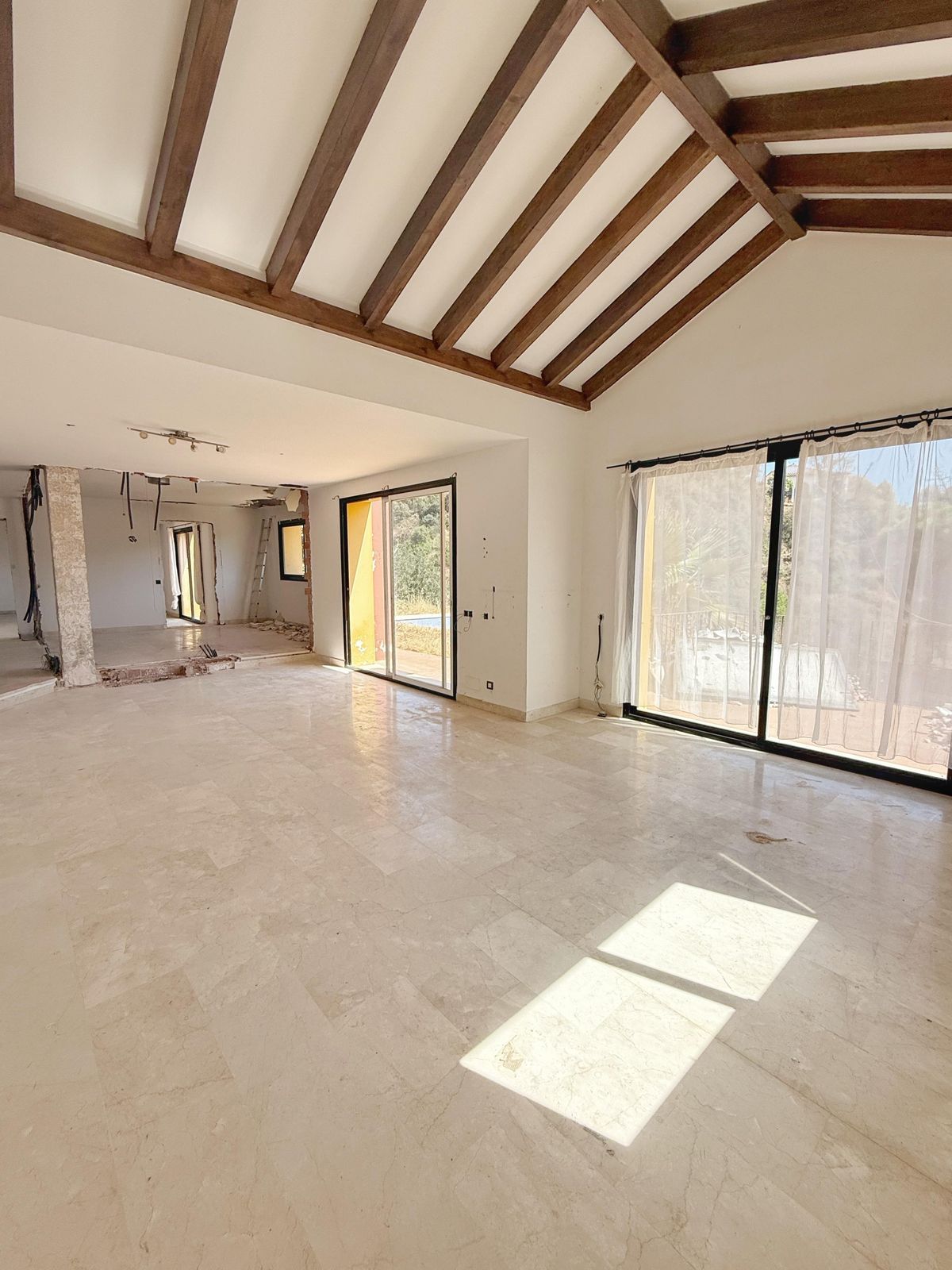 5-bedroom Villa in Elviria