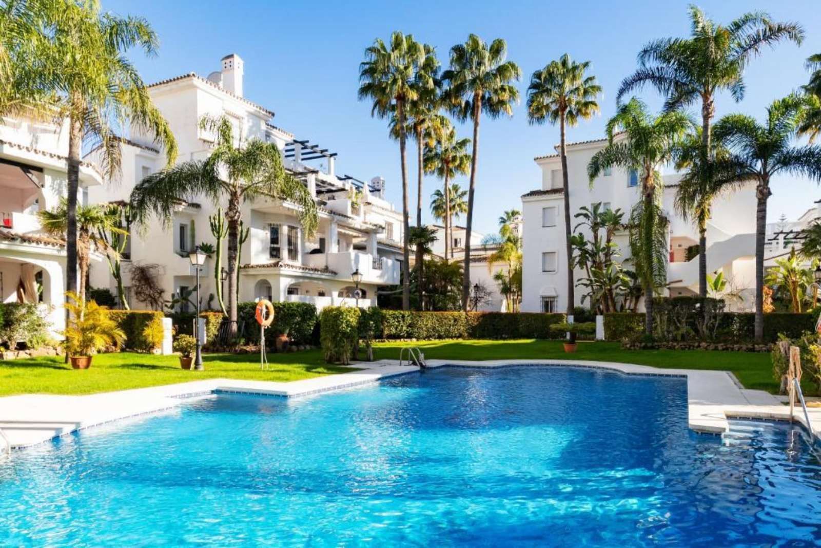 2-bedroom Ground Floor Apartment in Nueva Andalucia