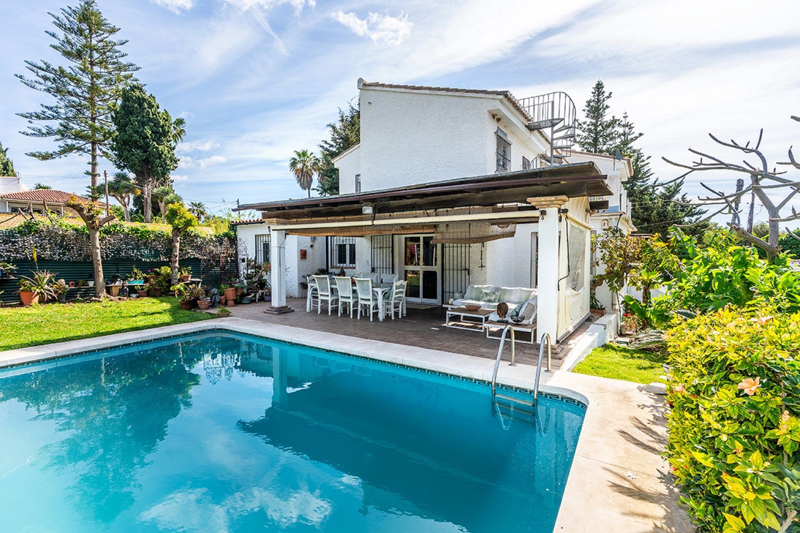 6-bedroom Villa in Río Real