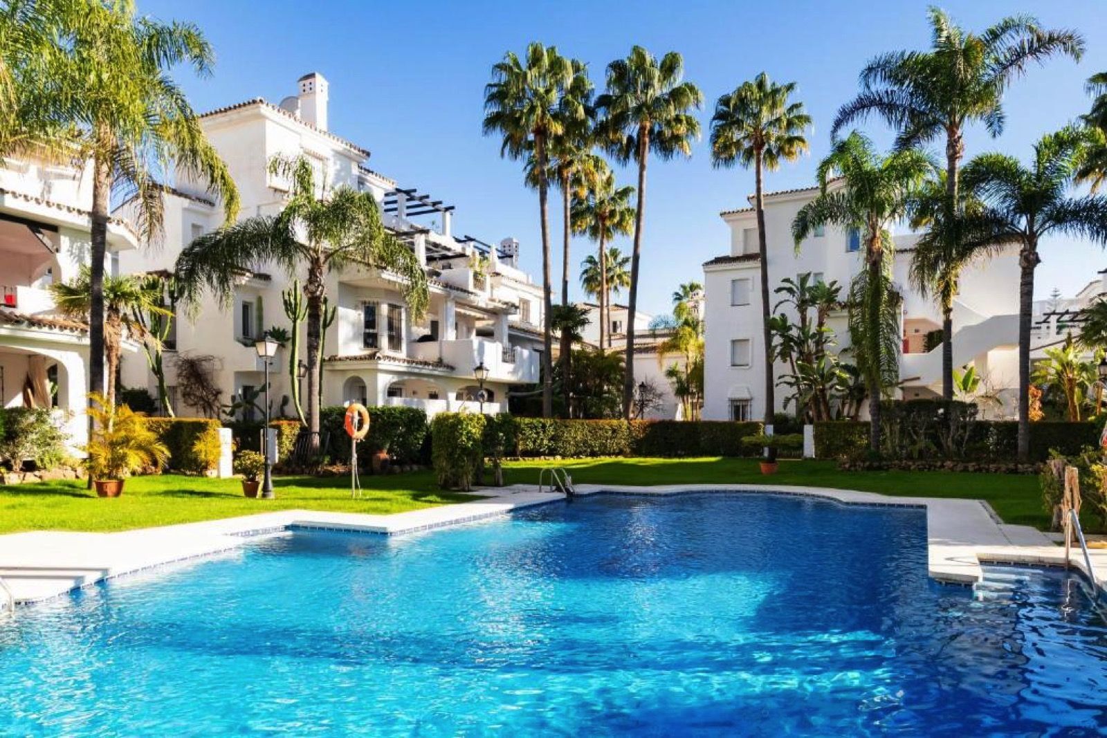 2-bedroom Ground Floor Apartment in Nueva Andalucia