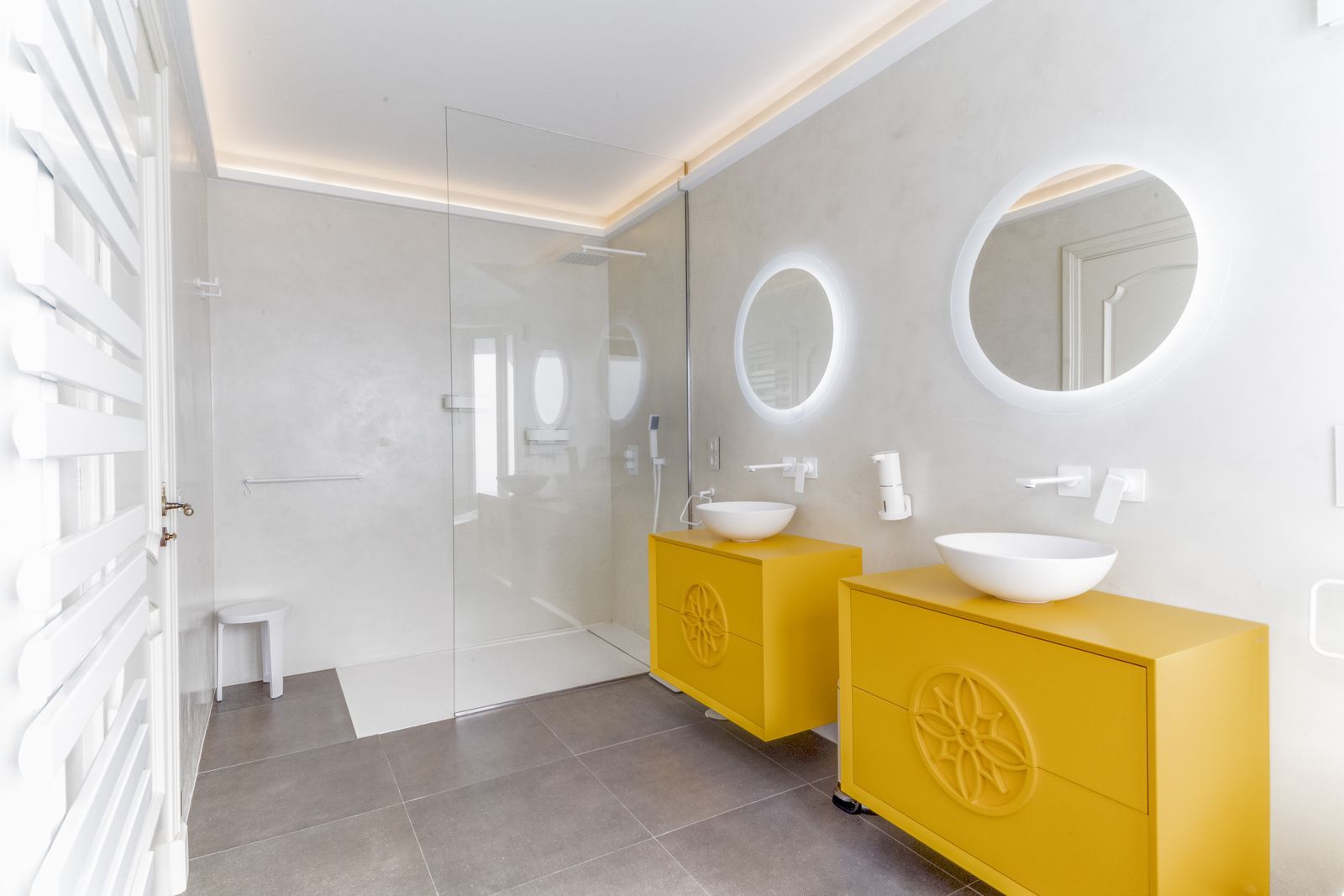 5-bedroom villa in Atalaya, Marbella – image 10