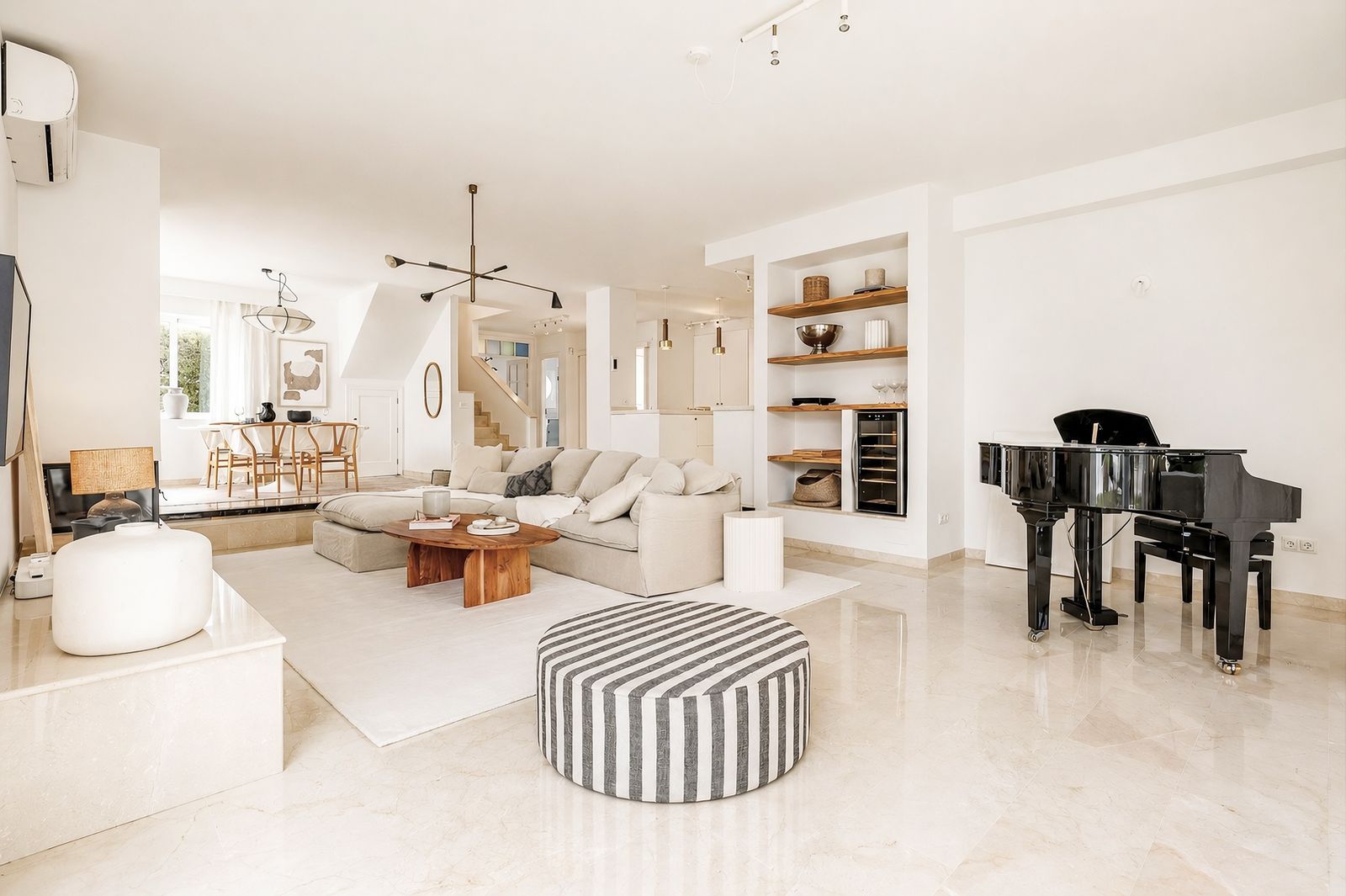 4-bedroom semi-detached villa in San Pedro de Alcántara, Marbella – image 12