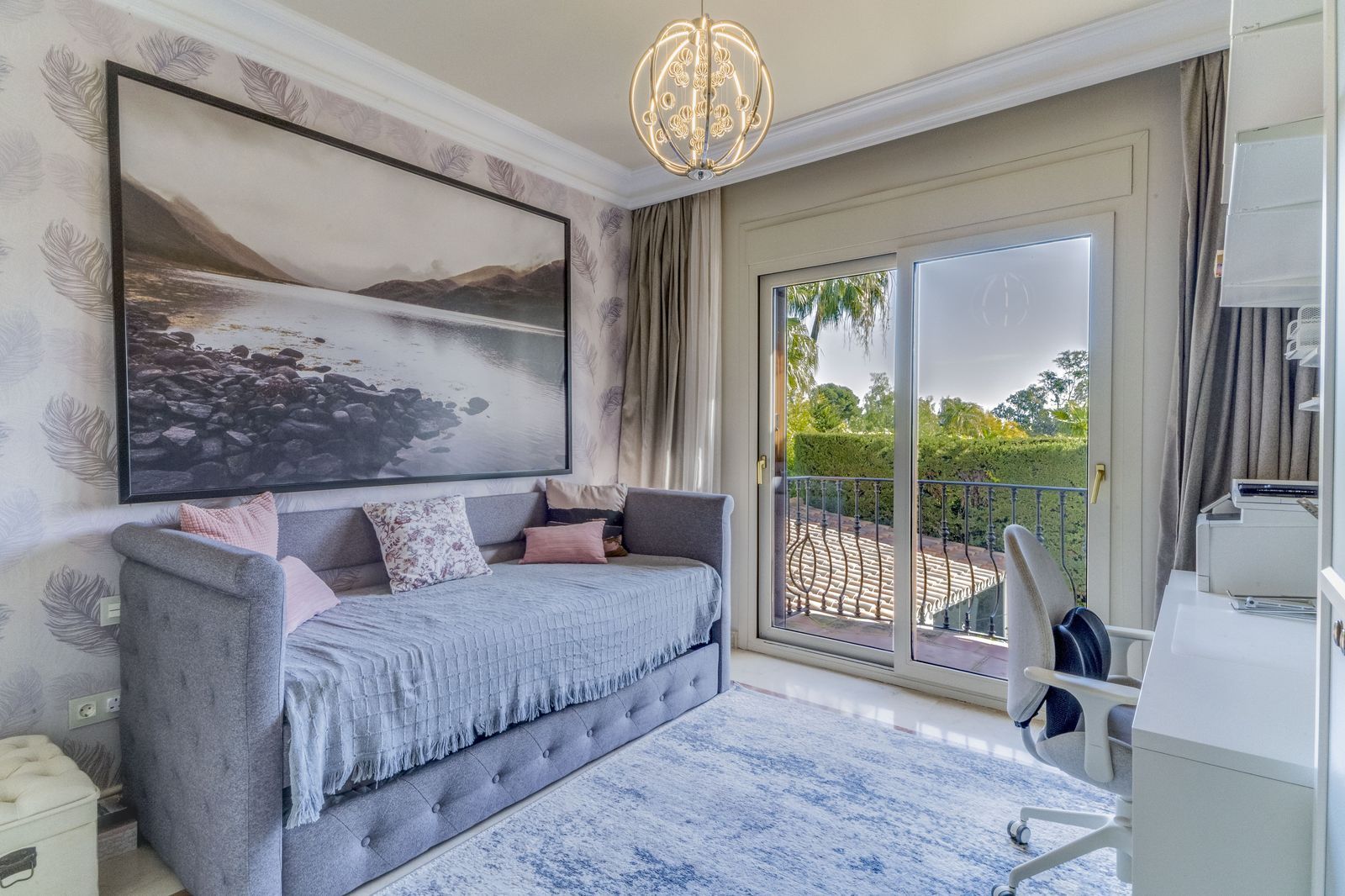 5-bedroom villa in Atalaya, Marbella – image 13