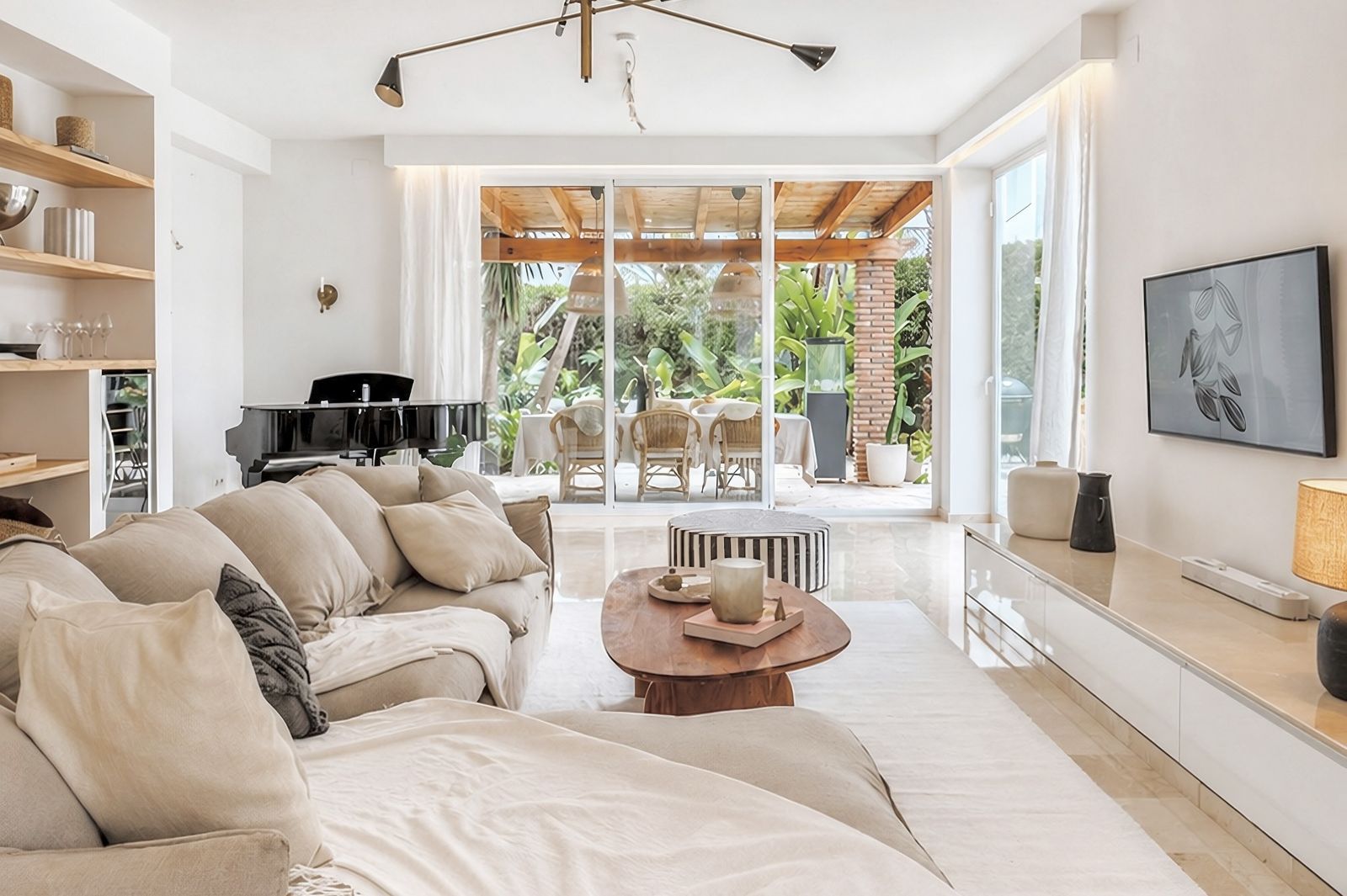 4-bedroom semi-detached villa in San Pedro de Alcántara, Marbella – image 15
