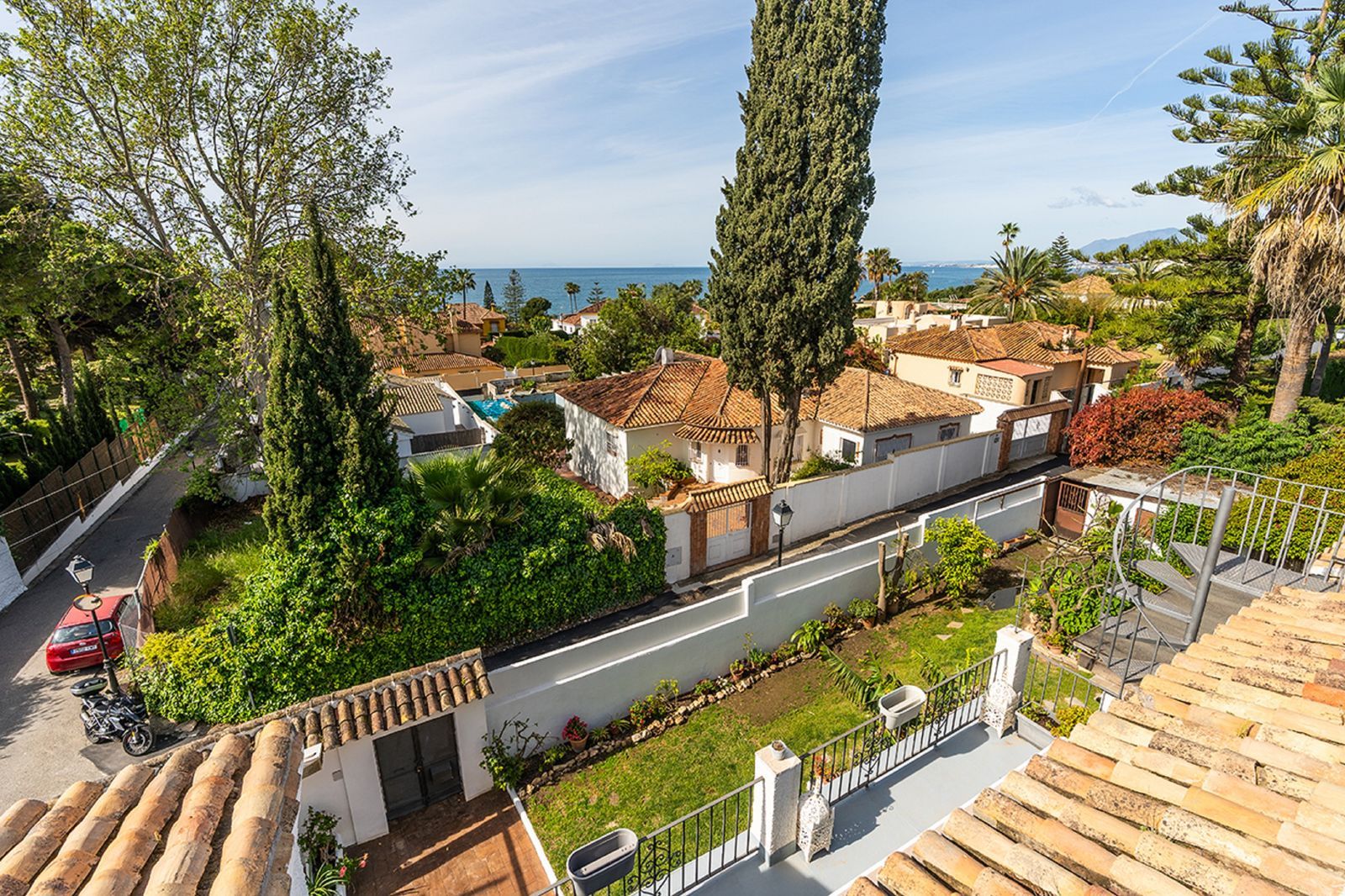 6-bedroom villa in Río Real, Marbella – image 16