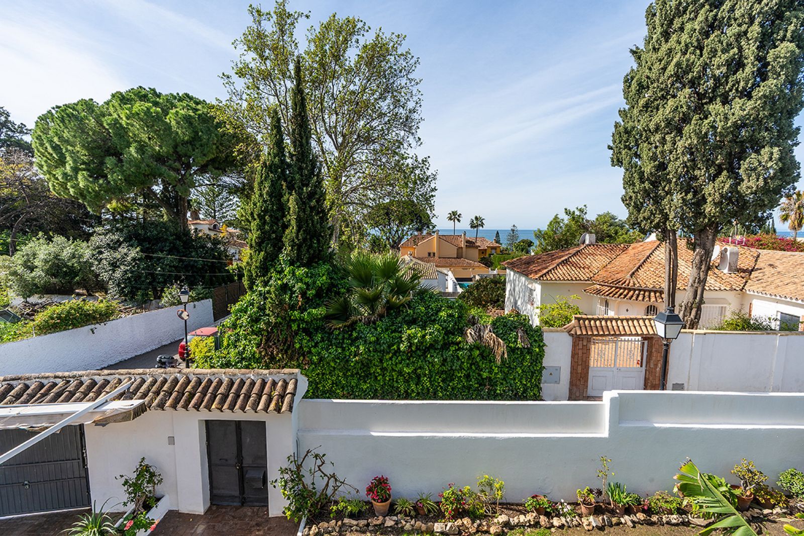 6-bedroom villa in Río Real, Marbella – image 17