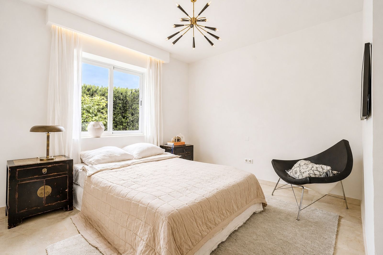 4-bedroom semi-detached villa in San Pedro de Alcántara, Marbella – image 19