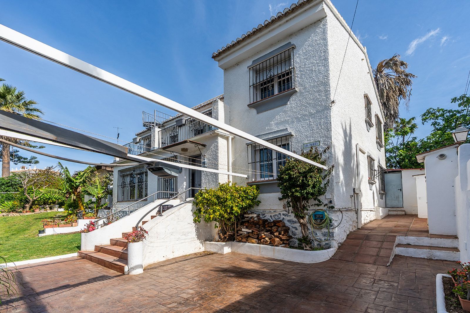 6-bedroom villa in Río Real, Marbella – image 27