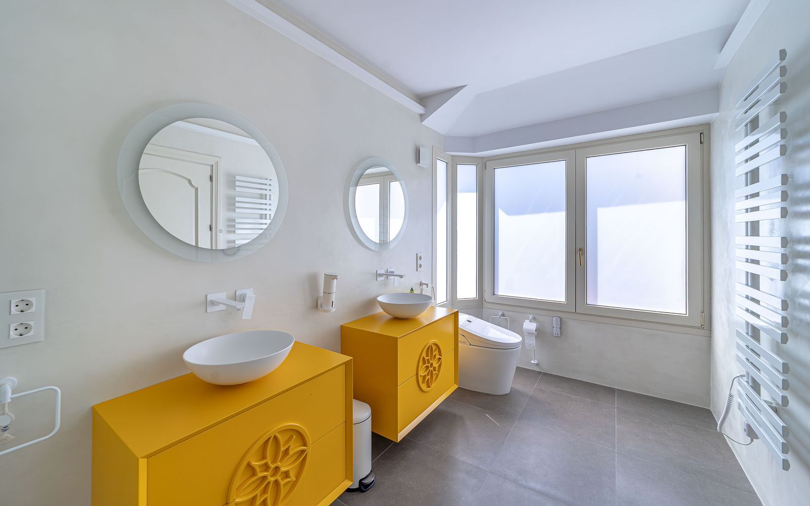 5-bedroom villa in Atalaya, Marbella – image 28