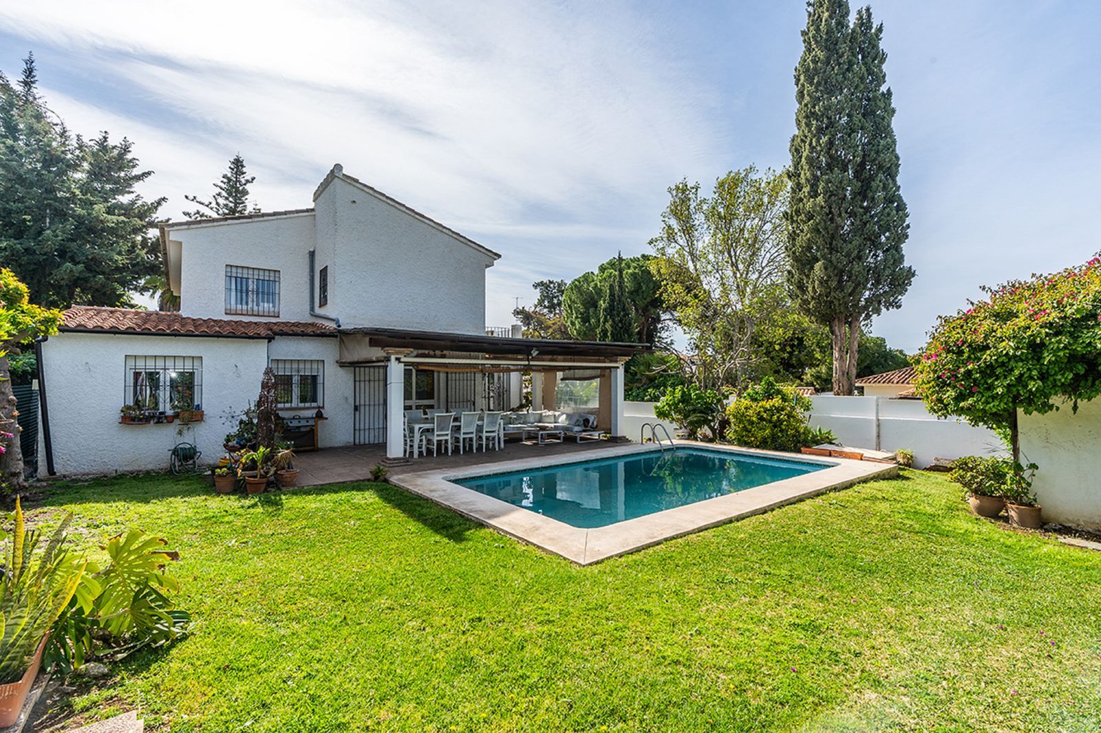 6-bedroom villa in Río Real, Marbella – image 28