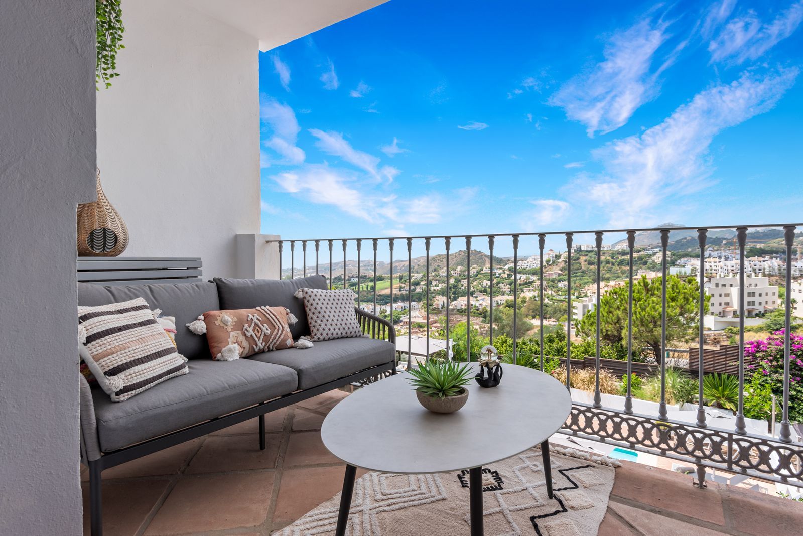5-bedroom townhouse in La Heredia, Marbella – image 32
