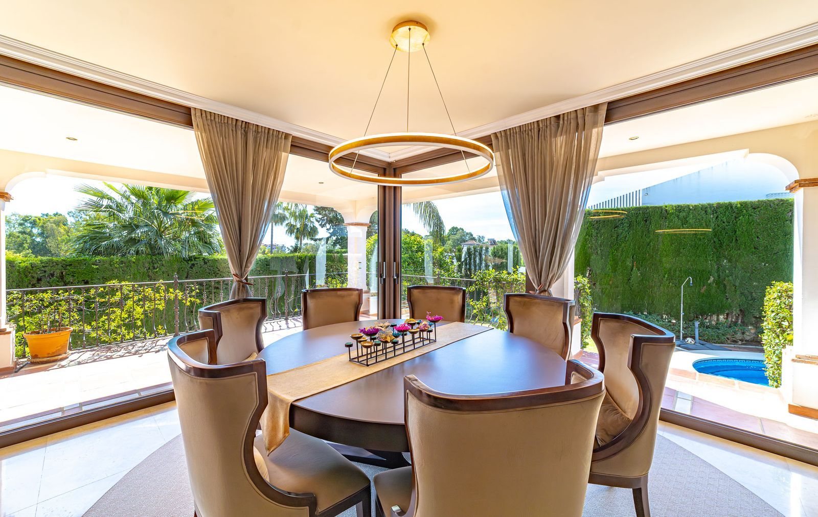 5-bedroom villa in Atalaya, Marbella – image 33