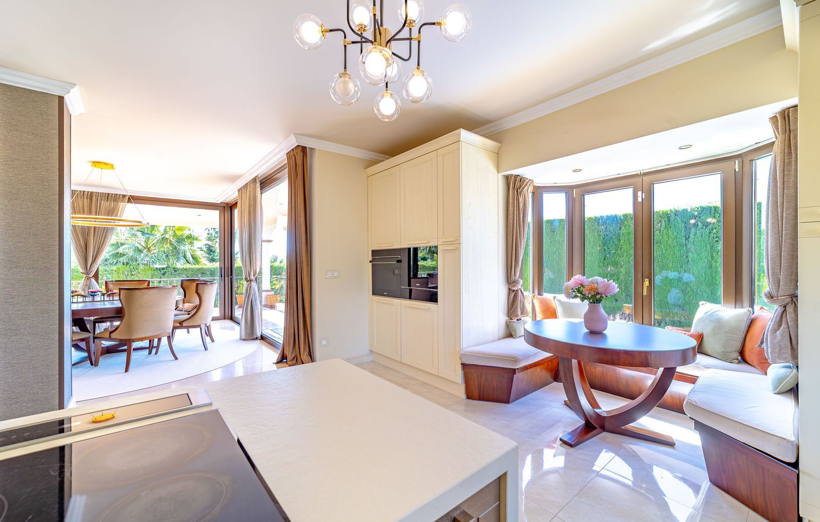5-bedroom villa in Atalaya, Marbella – image 36