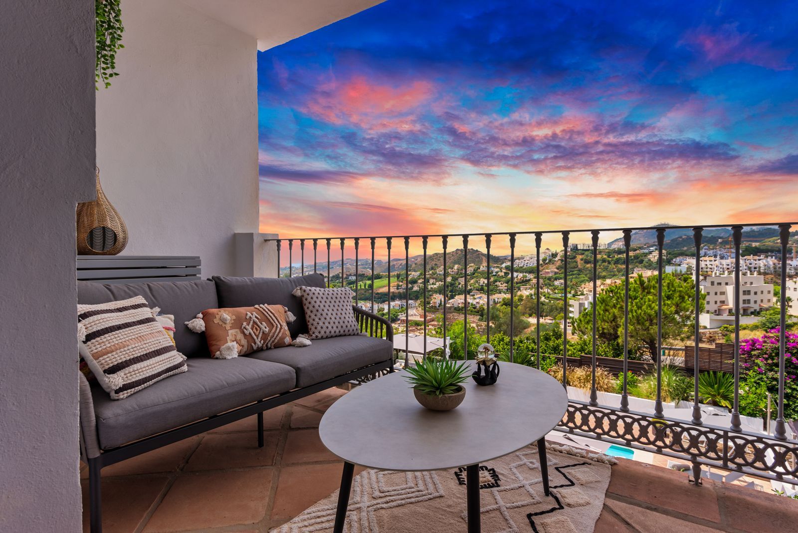 5-bedroom townhouse in La Heredia, Marbella – image 37