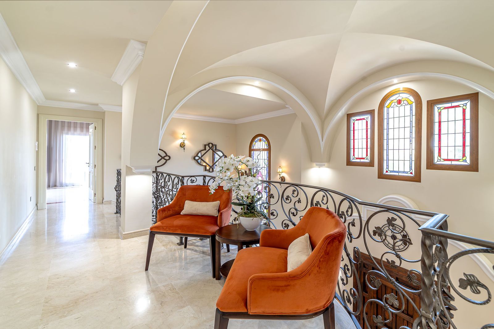 5-bedroom villa in Atalaya, Marbella – image 40