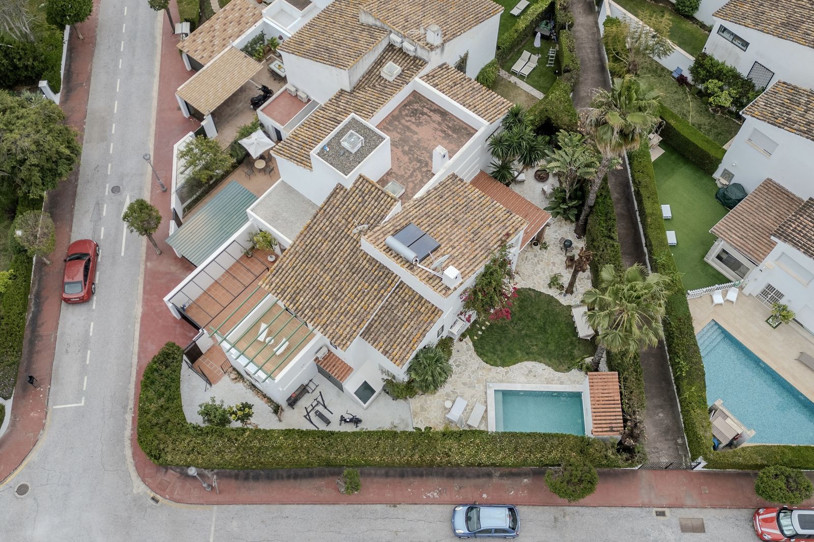 4-bedroom semi-detached villa in San Pedro de Alcántara, Marbella – image 40