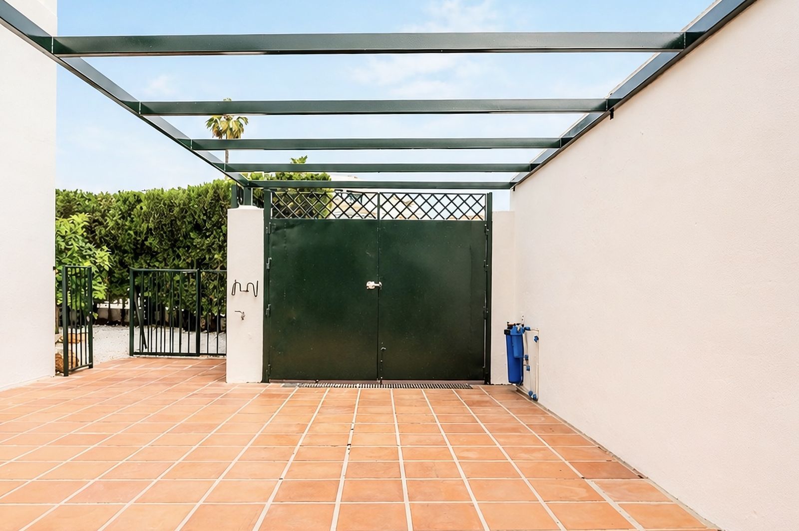 4-bedroom semi-detached villa in San Pedro de Alcántara, Marbella – image 43