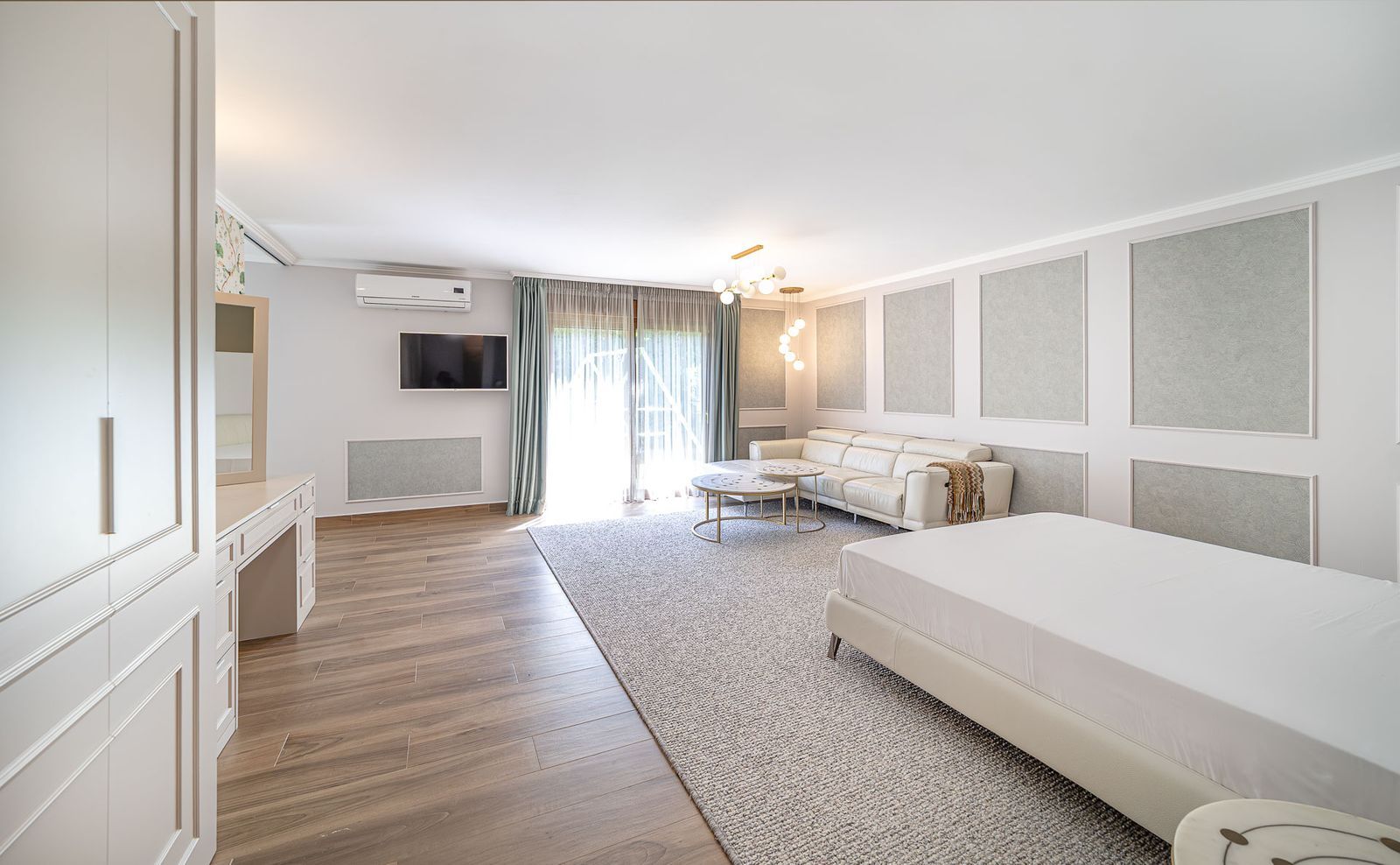 5-bedroom villa in Atalaya, Marbella – image 48