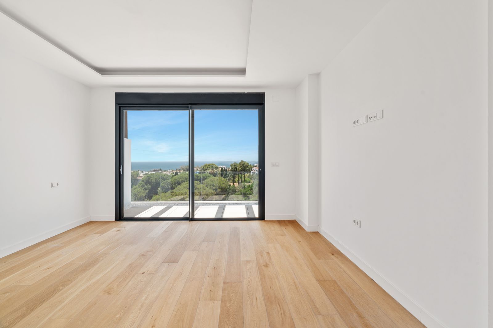 5-bedroom semi-detached house in Río Real, Marbella – image 7