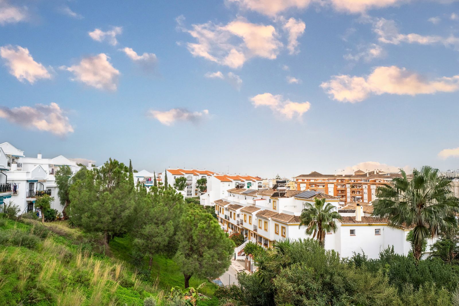 7-bedroom semi-detached house in Estepona Town, Marbella – image 8