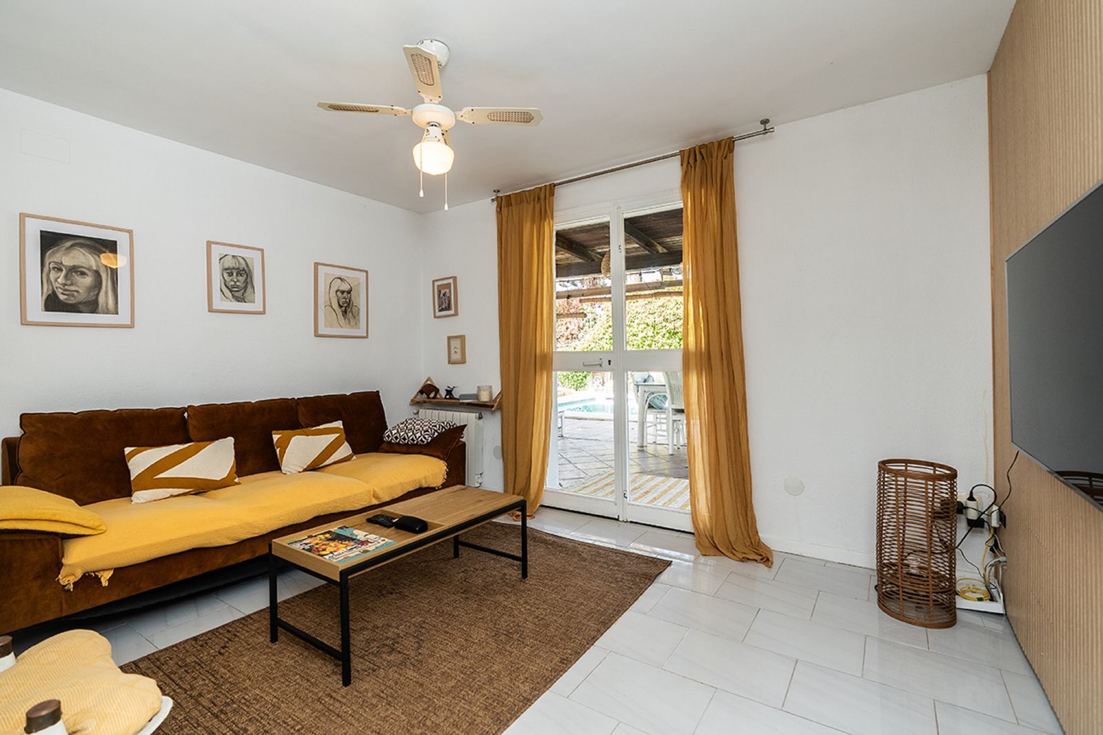 6-bedroom villa in Río Real, Marbella – image 8